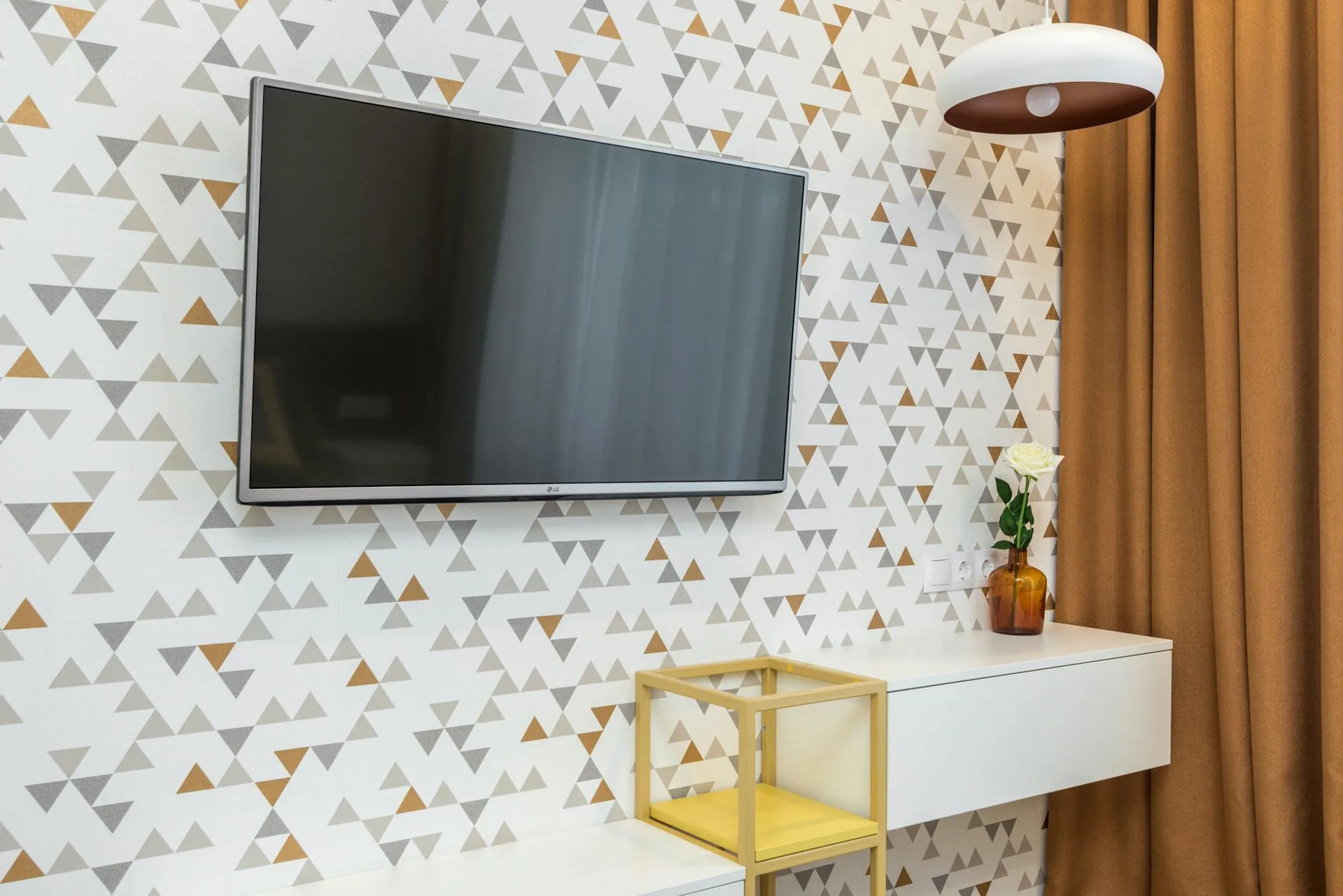 Custom wallpaper installation in a San Mateo home by Dream Wall Creations