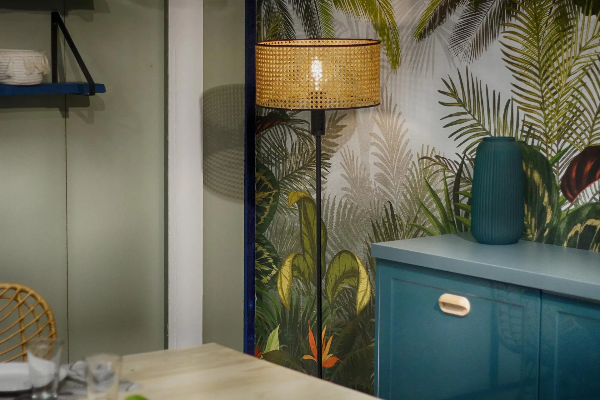 Moroccan-style wallpaper in Daly City residence