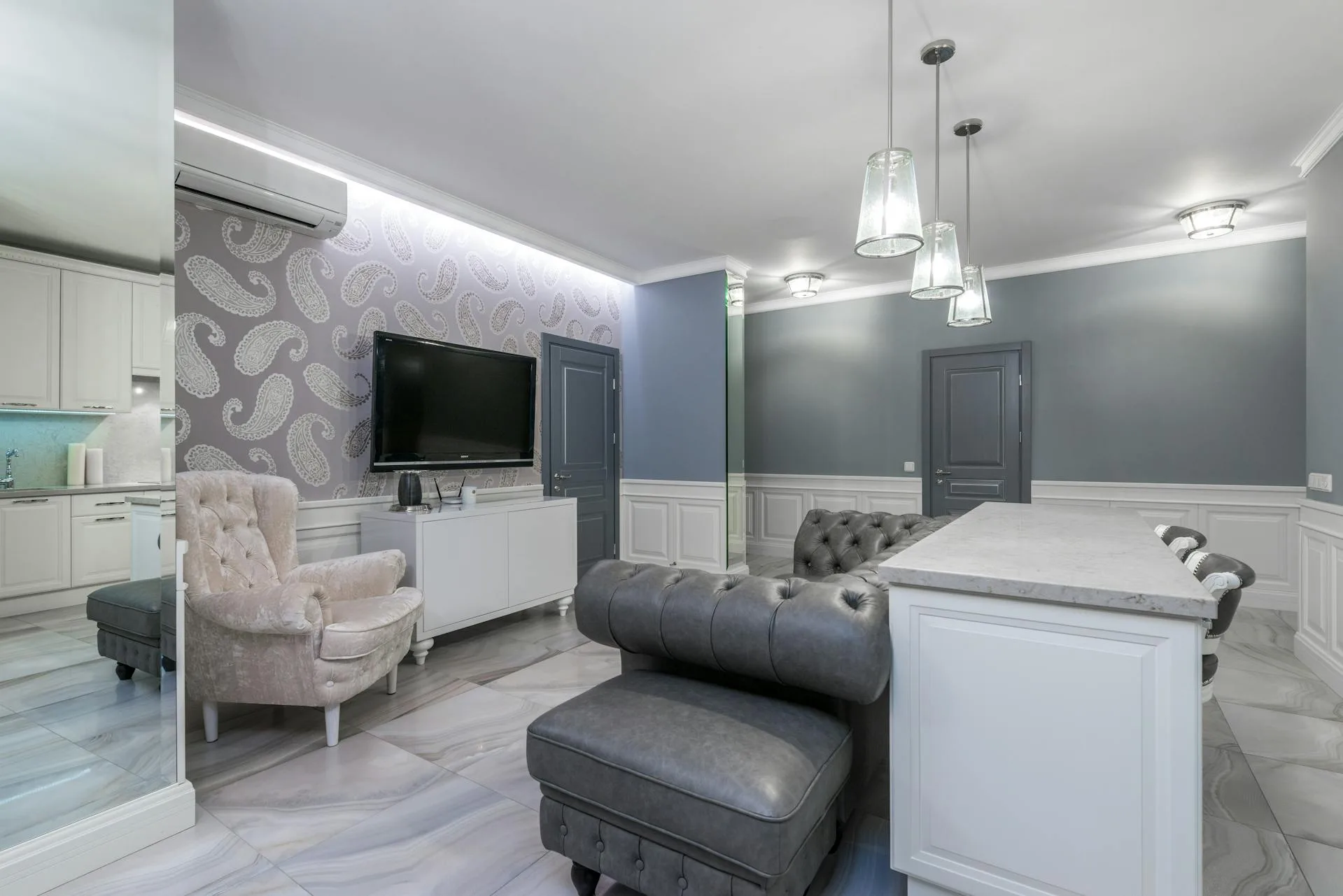 Bedroom wallpaper design in Antioch residence